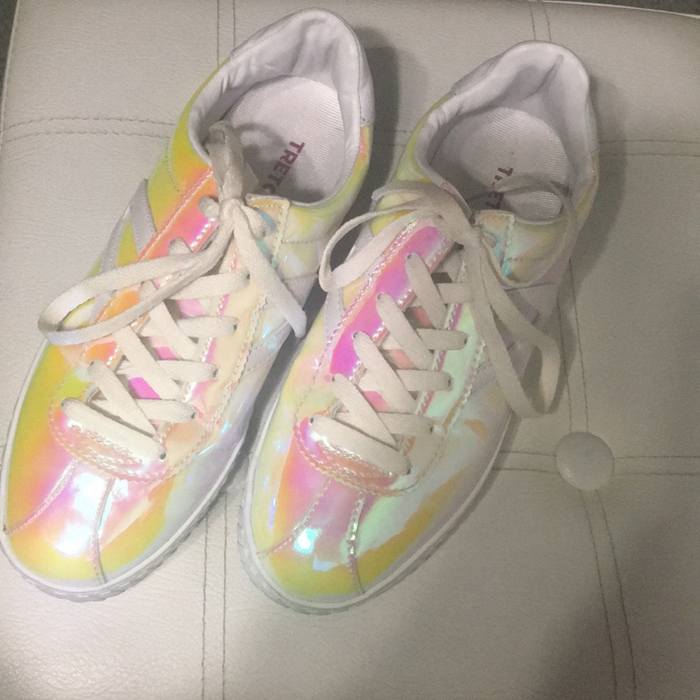 Tretorn Camden Iridescent sneaker  size 7.5